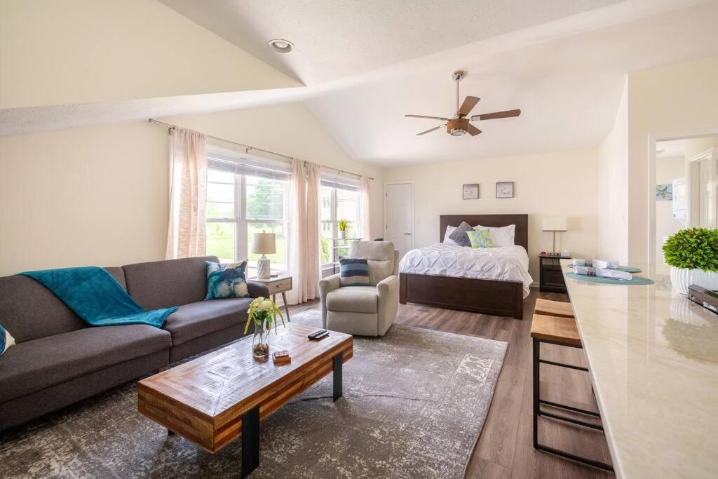 Studio Suite 5 Minutes To Downtown Indianapolis Esterno foto