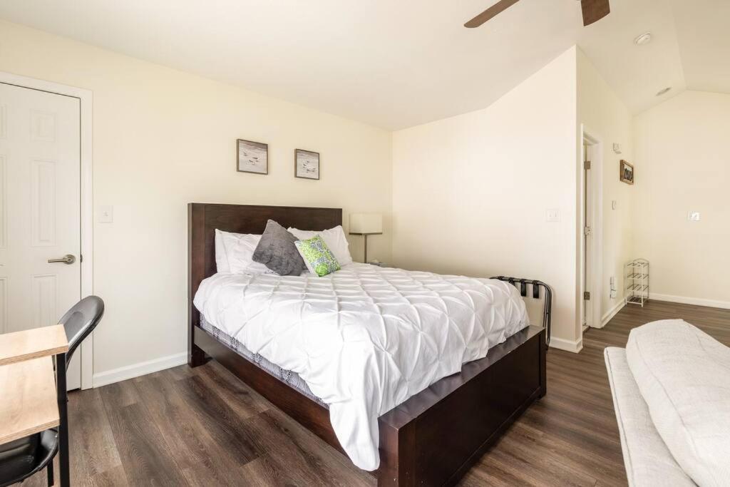 Studio Suite 5 Minutes To Downtown Indianapolis Esterno foto