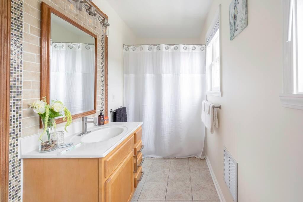 Studio Suite 5 Minutes To Downtown Indianapolis Esterno foto